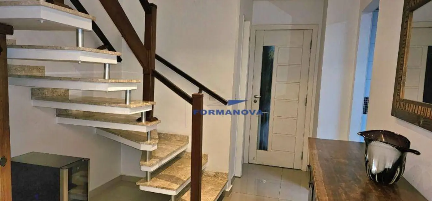 Casa de Condomínio com 3 quartos para alugar, 156m2 em Parque Rincão, Cotia - SP - imagem 9 Foto 9 de Casa de Condomínio com 3 quartos para alugar, 156m2 em Parque Rincão, Cotia - SP