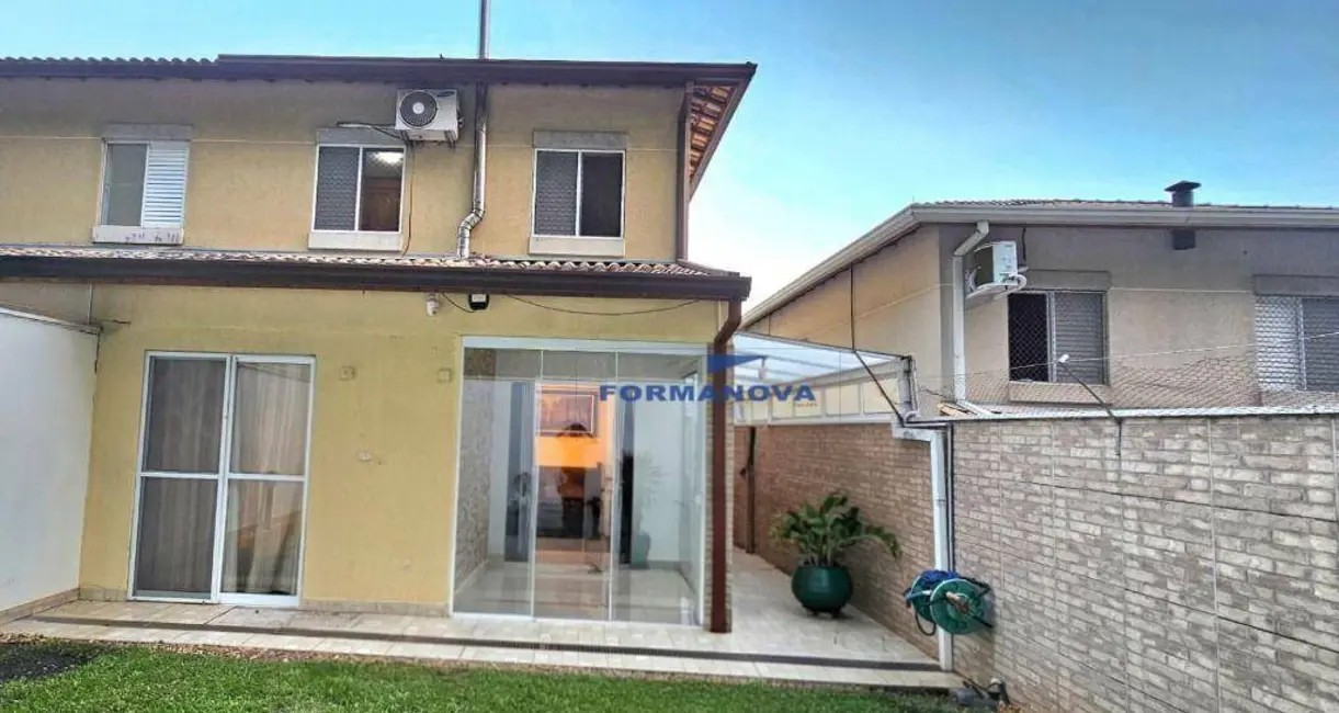 Casa de Condomínio com 3 quartos para alugar, 156m2 em Parque Rincão, Cotia - SP - imagem 4 Foto 4 de Casa de Condomínio com 3 quartos para alugar, 156m2 em Parque Rincão, Cotia - SP