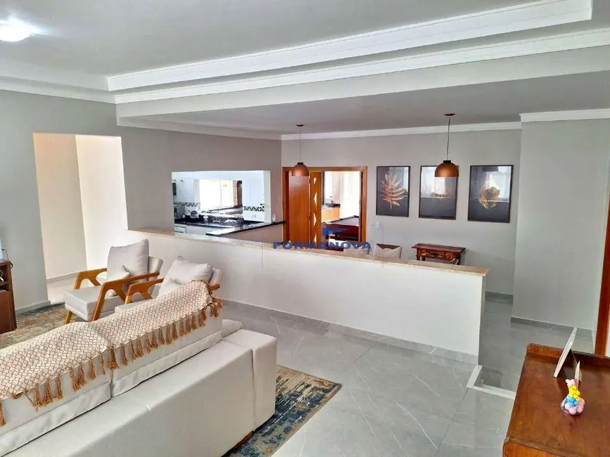 Foto 5 de Casa de Condomínio com 3 quartos à venda, 530m2 em Jardim Caiapiá, Cotia - SP