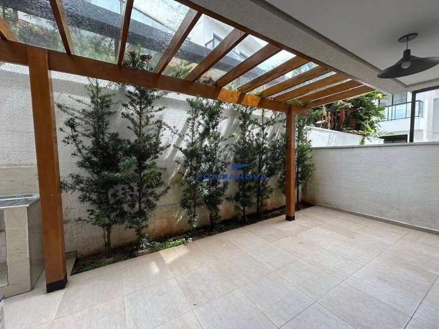 Foto 2 de Casa de Condomínio com 3 quartos à venda e para alugar, 150m2 em Parque Rincão, Cotia - SP