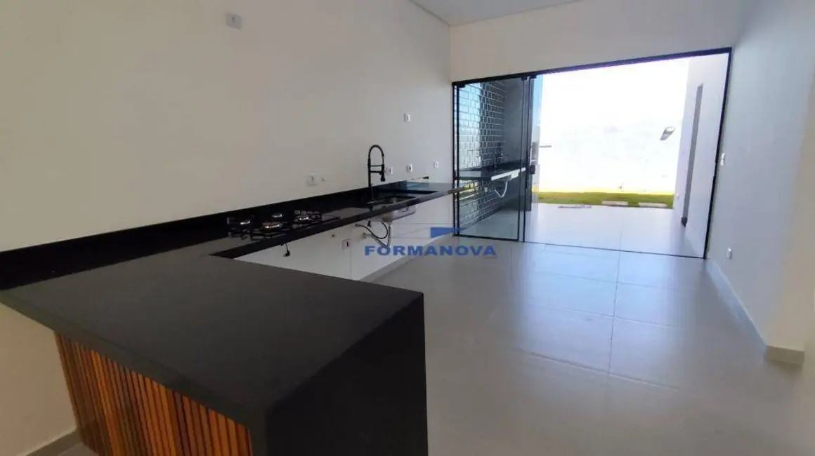 Casa de Condomínio com 3 quartos à venda, 200m2 em Cotia - SP - imagem 9 Foto 9 de Casa de Condomínio com 3 quartos à venda, 200m2 em Cotia - SP