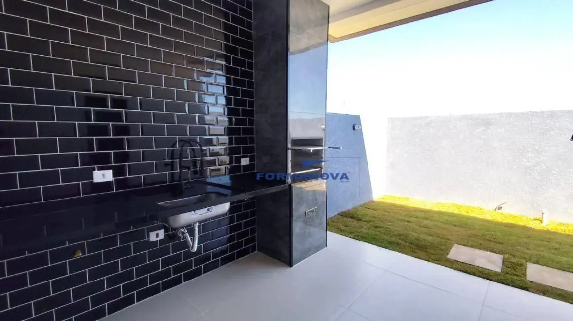 Casa de Condomínio com 3 quartos à venda, 200m2 em Cotia - SP - imagem 4 Foto 4 de Casa de Condomínio com 3 quartos à venda, 200m2 em Cotia - SP