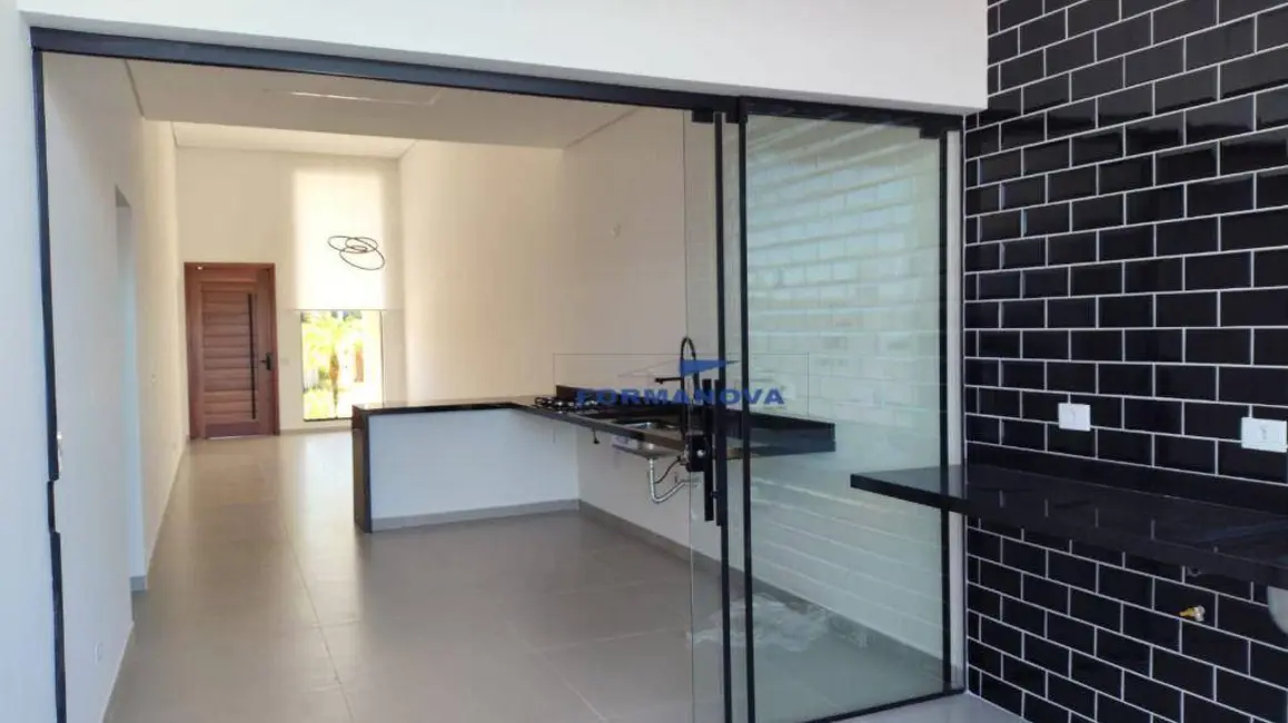 Casa de Condomínio com 3 quartos à venda, 200m2 em Cotia - SP - imagem 6 Foto 6 de Casa de Condomínio com 3 quartos à venda, 200m2 em Cotia - SP
