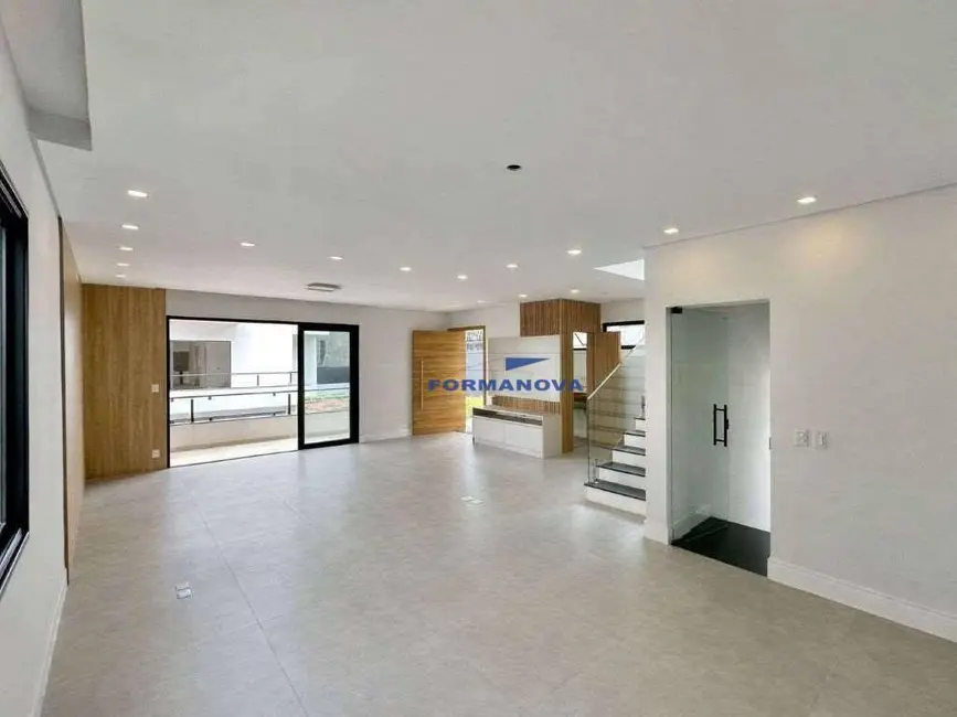 Foto 8 de Casa de Condomínio com 3 quartos à venda, 1645m2 em Chácara do Refúgio, Carapicuiba - SP