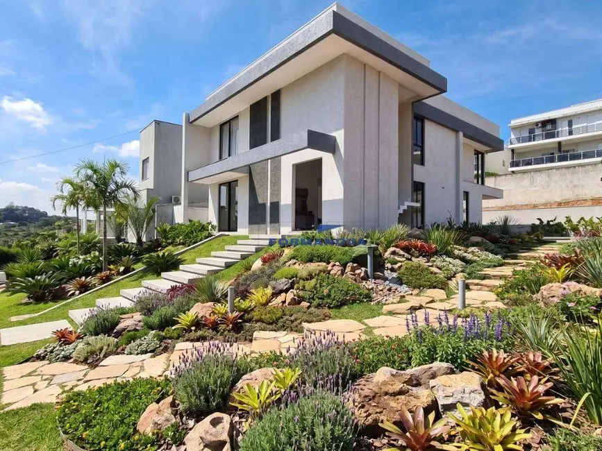 Foto 4 de Casa de Condomínio com 4 quartos à venda, 756m2 em Jardim do Golf I, Jandira - SP