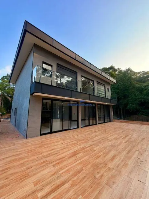 Foto 3 de Casa de Condomínio com 3 quartos à venda, 1300m2 em Jardim São João, Jandira - SP
