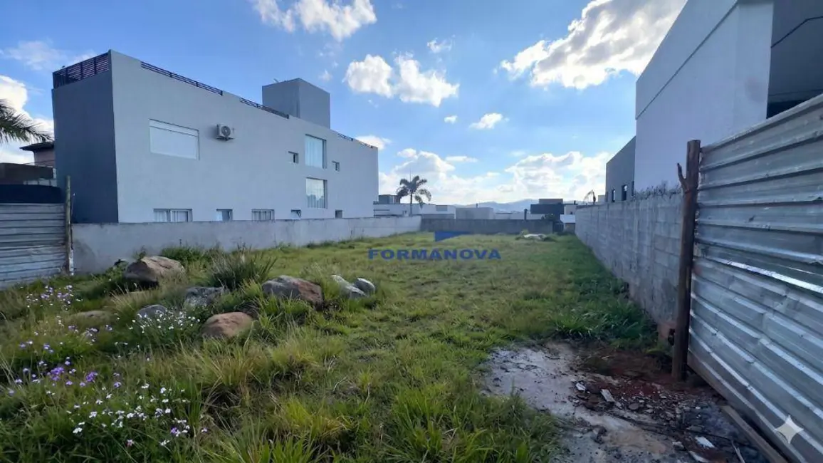 Foto 1 de Terreno / Lote à venda, 396m2 em Parque Dom Henrique, Cotia - SP