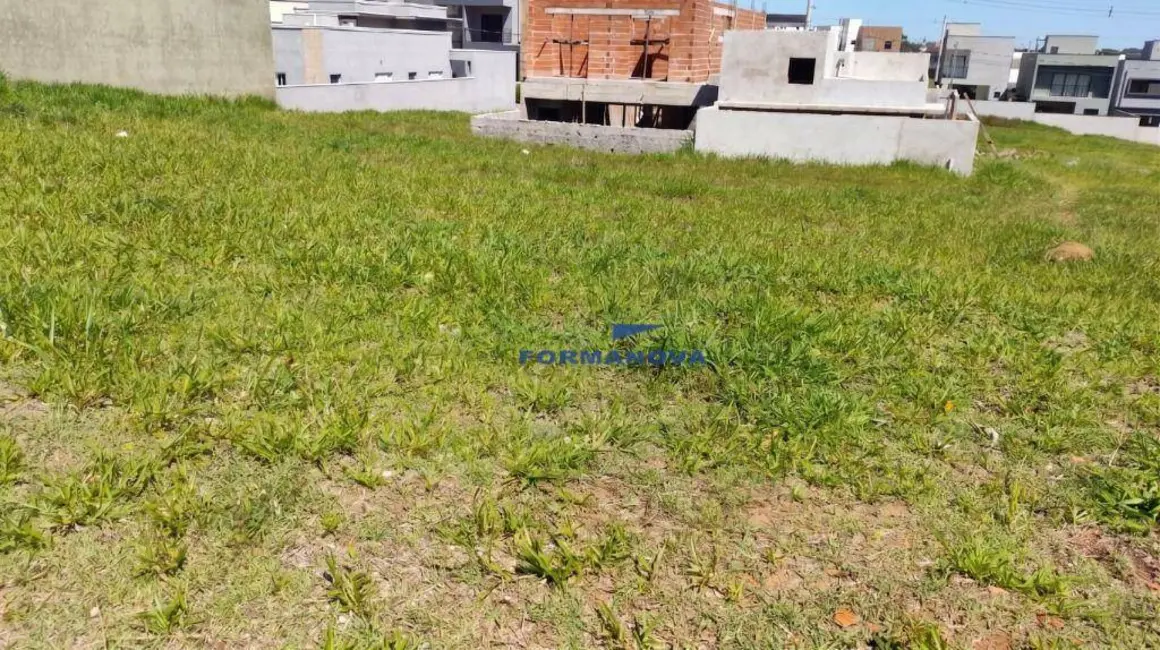 Foto 1 de Terreno / Lote à venda, 250m2 em Cotia - SP