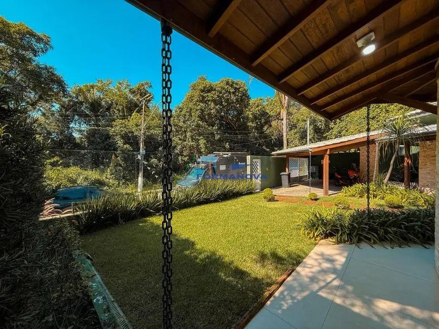 Foto 3 de Casa de Condomínio com 3 quartos à venda, 1000m2 em Algarve, Cotia - SP