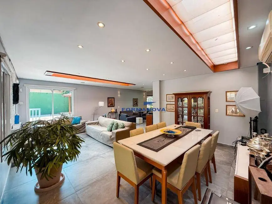 Foto 6 de Casa de Condomínio com 3 quartos à venda, 1000m2 em Algarve, Cotia - SP