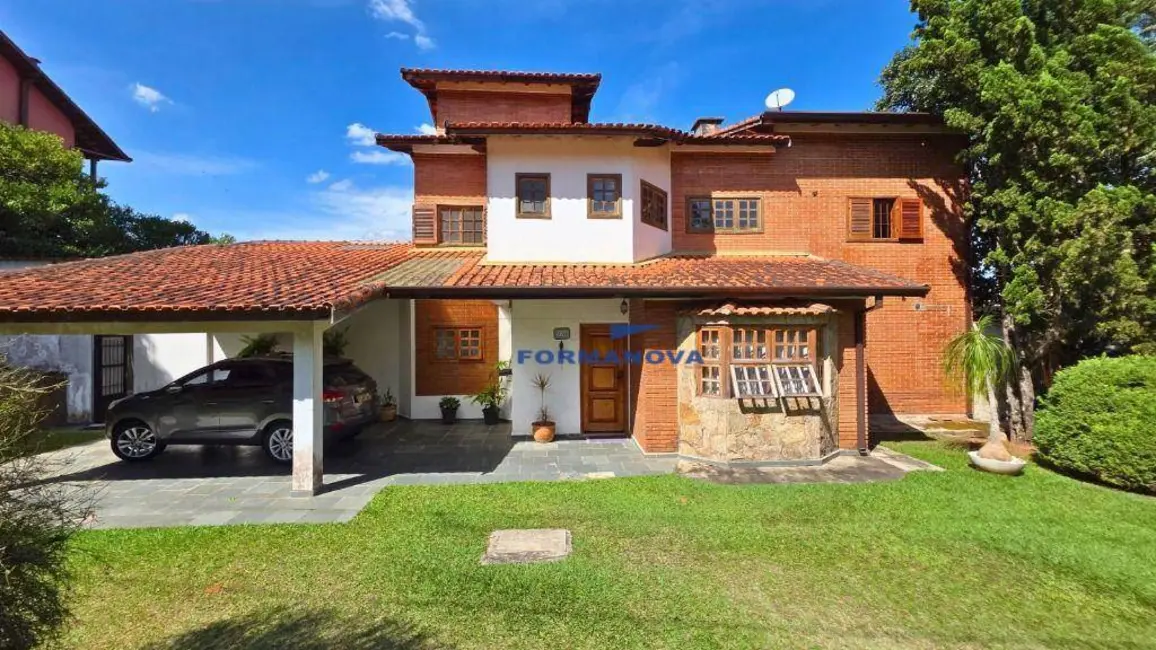 Foto 1 de Casa de Condomínio com 5 quartos à venda, 1500m2 em Algarve, Cotia - SP
