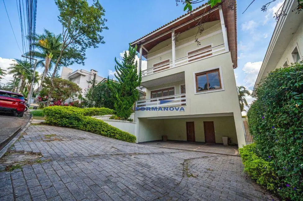 Casa de Condomínio com 5 quartos à venda, 518m2 em São Paulo II, Cotia - SP - imagem 5 Foto 5 de Casa de Condomínio com 5 quartos à venda, 518m2 em São Paulo II, Cotia - SP