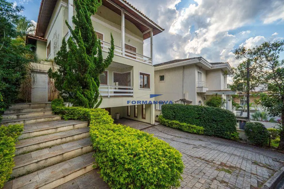 Casa de Condomínio com 5 quartos à venda, 518m2 em São Paulo II, Cotia - SP - imagem 3 Foto 3 de Casa de Condomínio com 5 quartos à venda, 518m2 em São Paulo II, Cotia - SP