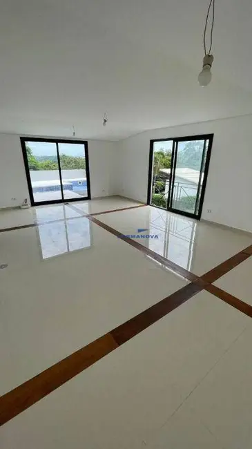 Foto 9 de Casa de Condomínio com 3 quartos à venda, 500m2 em Chácara Moinho Velho, Carapicuiba - SP