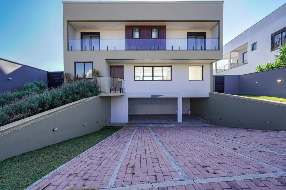 Casa de Condomínio com 4 quartos à venda, 526m2 em Chácara dos Lagos, Carapicuiba - SP - imagem 4 Foto 4 de Casa de Condomínio com 4 quartos à venda, 526m2 em Chácara dos Lagos, Carapicuiba - SP
