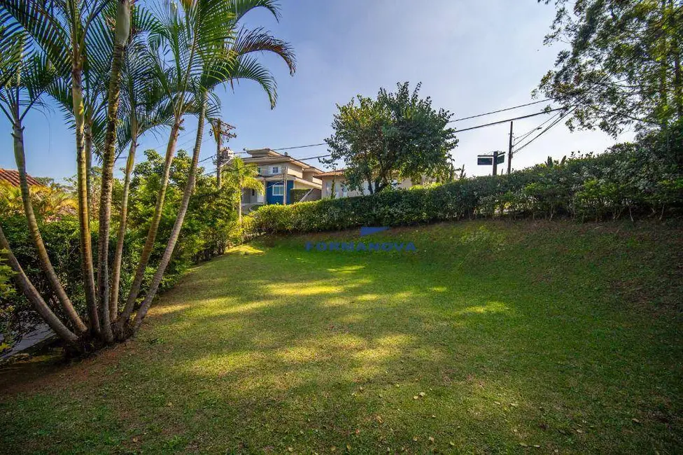 Casa de Condomínio com 4 quartos à venda, 257m2 em Embu Das Artes - SP - imagem 4 Foto 4 de Casa de Condomínio com 4 quartos à venda, 257m2 em Embu Das Artes - SP