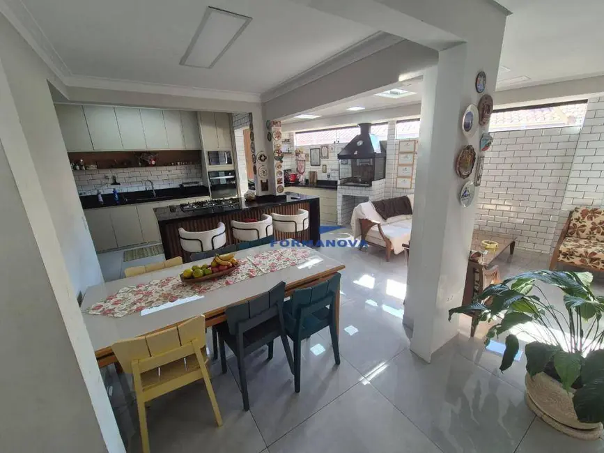 Foto 9 de Casa de Condomínio com 3 quartos à venda, 130m2 em Paisagem Renoir, Cotia - SP