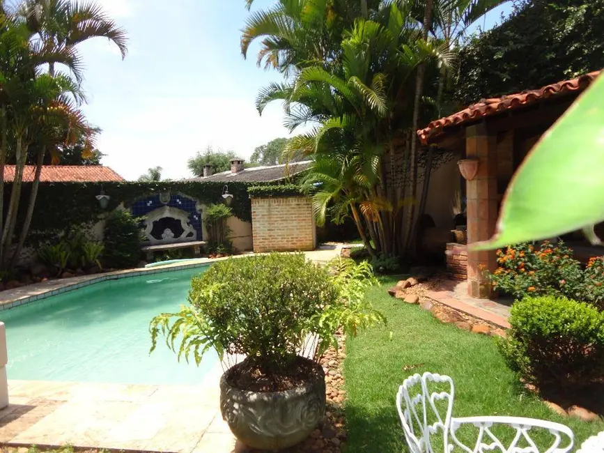 Foto 3 de Casa de Condomínio com 4 quartos à venda, 600m2 em Jardim do Golf I, Jandira - SP