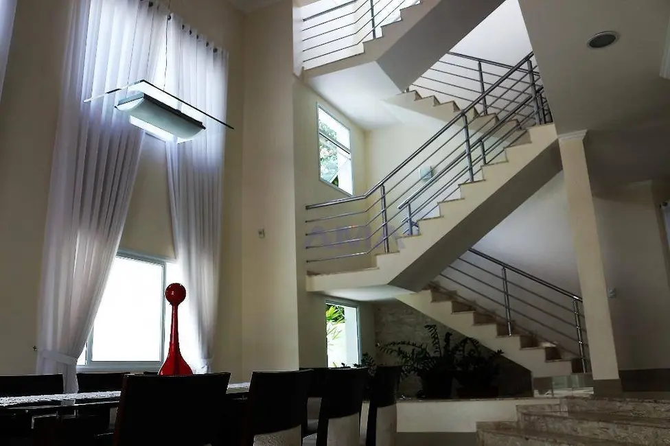 Foto 2 de Casa de Condomínio com 4 quartos à venda, 615m2 em Jardim do Golf I, Jandira - SP