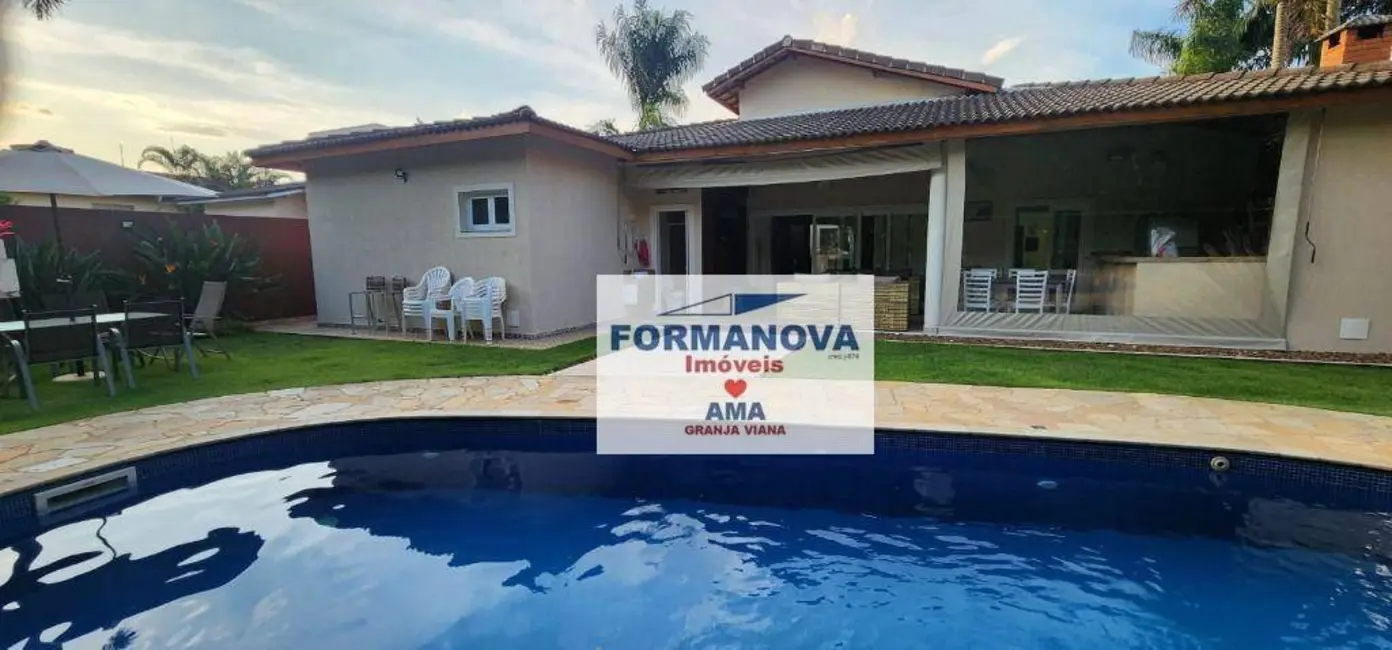 Foto 3 de Casa de Condomínio com 4 quartos à venda, 700m2 em Embu Das Artes - SP