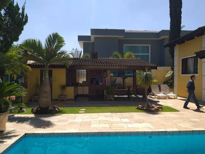 Foto 5 de Casa de Condomínio com 3 quartos à venda, 600m2 em Jardim do Golf I, Jandira - SP