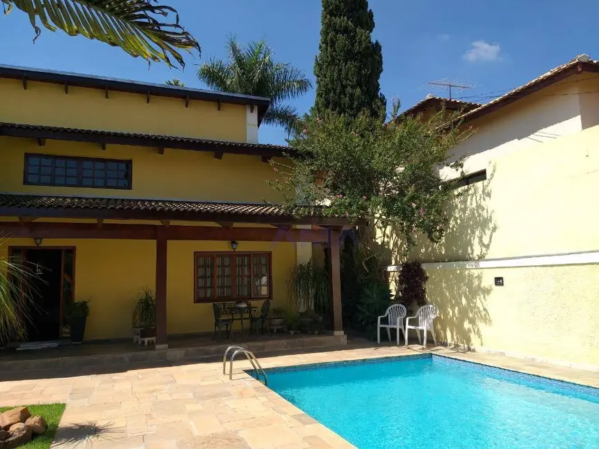 Foto 3 de Casa de Condomínio com 3 quartos à venda, 600m2 em Jardim do Golf I, Jandira - SP