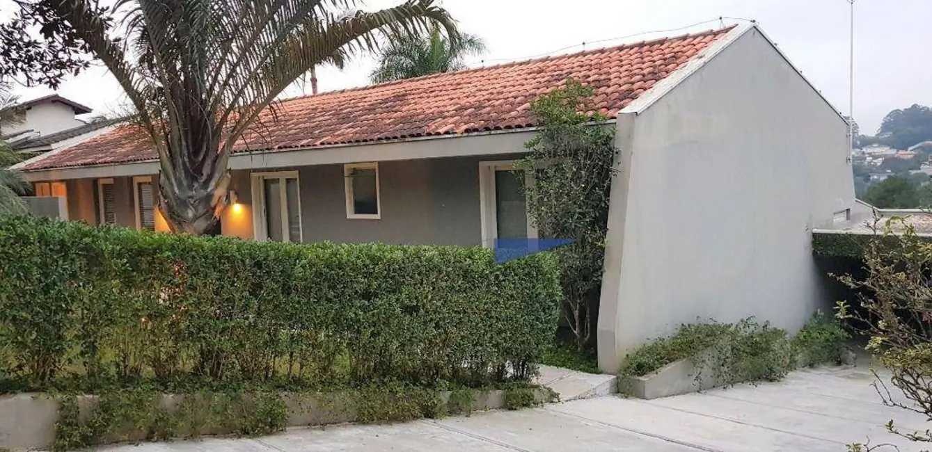 Foto 3 de Casa de Condomínio com 7 quartos à venda, 1100m2 em Vila de São Fernando, Cotia - SP