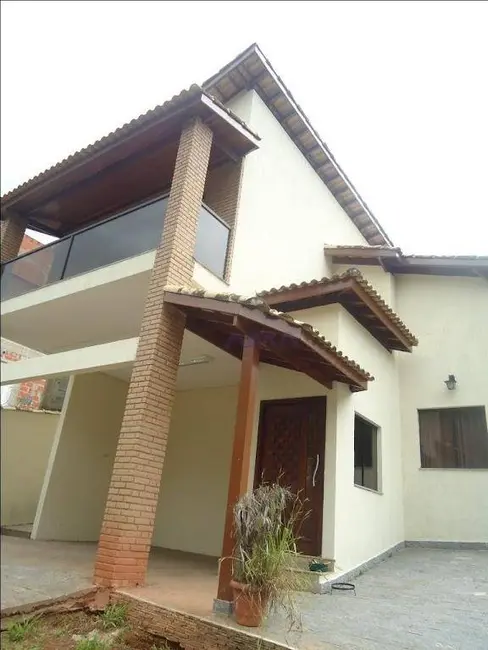 Foto 1 de Casa de Condomínio com 3 quartos à venda, 480m2 em Gramado, Cotia - SP