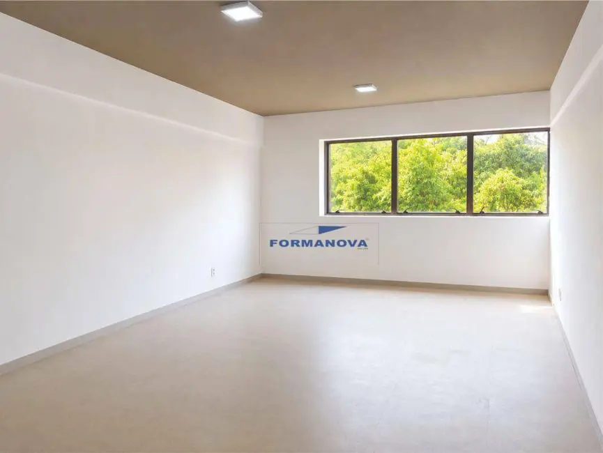 Foto 3 de Sala Comercial à venda, 34m2 em Paisagem Renoir, Cotia - SP