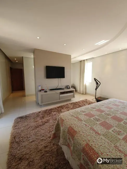 Foto 6 de Sobrado com 4 quartos à venda, 680m2 em Jardins Milão, Goiania - GO