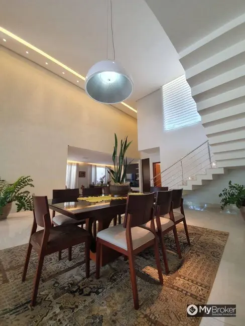 Foto 9 de Sobrado com 4 quartos à venda, 680m2 em Jardins Milão, Goiania - GO