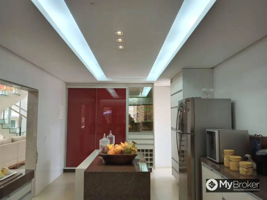 Foto 3 de Sobrado com 4 quartos à venda, 551m2 em Condomínio do Lago, Goiania - GO