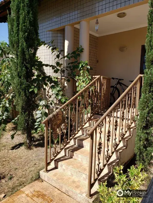 Foto 1 de Casa com 4 quartos à venda, 448m2 em Vila Colemar Natal e Silva, Goiania - GO