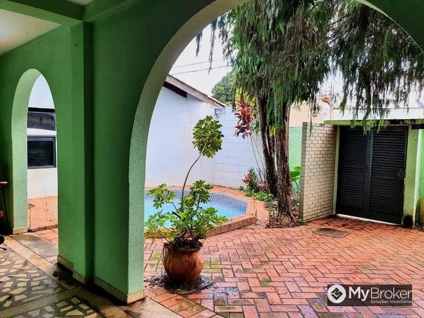 Foto 9 de Casa com 3 quartos à venda, 450m2 em Setor Coimbra, Goiania - GO