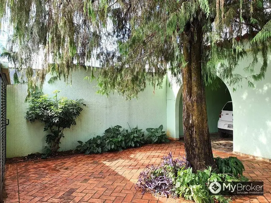 Foto 3 de Casa com 3 quartos à venda, 450m2 em Setor Coimbra, Goiania - GO