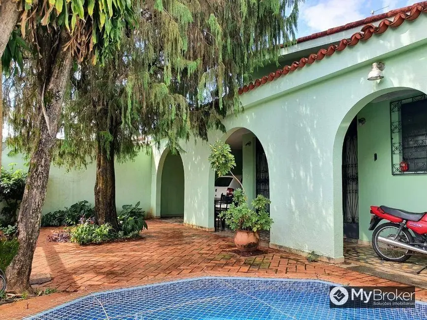Foto 7 de Casa com 3 quartos à venda, 450m2 em Setor Coimbra, Goiania - GO