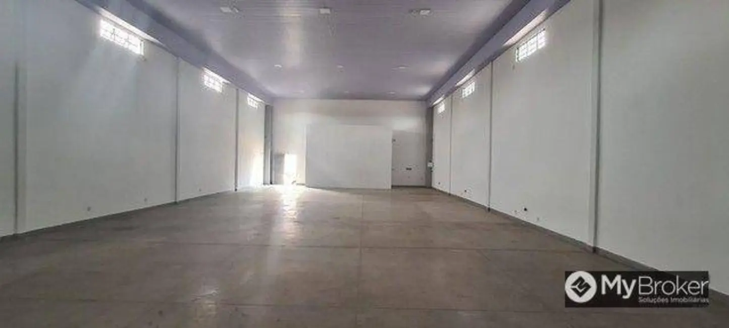 Armazém / Galpão à venda, 300m2 em Senador Canedo - GO - imagem 5 Foto 5 de Armazém / Galpão à venda, 300m2 em Senador Canedo - GO