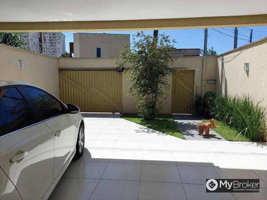 Foto 2 de Casa com 2 quartos à venda, 225m2 em Goiania - GO