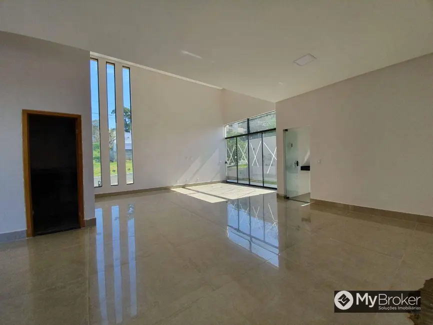 Casa de Condomínio com 3 quartos à venda, 417m2 em Residencial Marília, Senador Canedo - GO - imagem 3 Foto 3 de Casa de Condomínio com 3 quartos à venda, 417m2 em Residencial Marília, Senador Canedo - GO