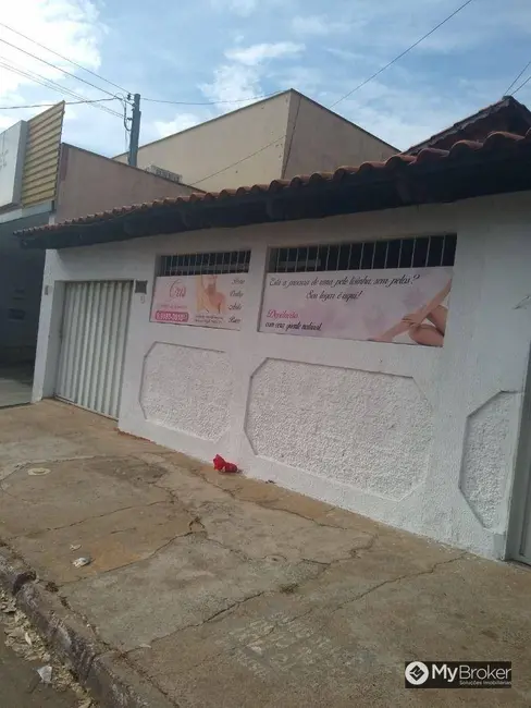 Foto 2 de Casa com 3 quartos à venda, 300m2 em Setor Garavelo, Aparecida De Goiania - GO