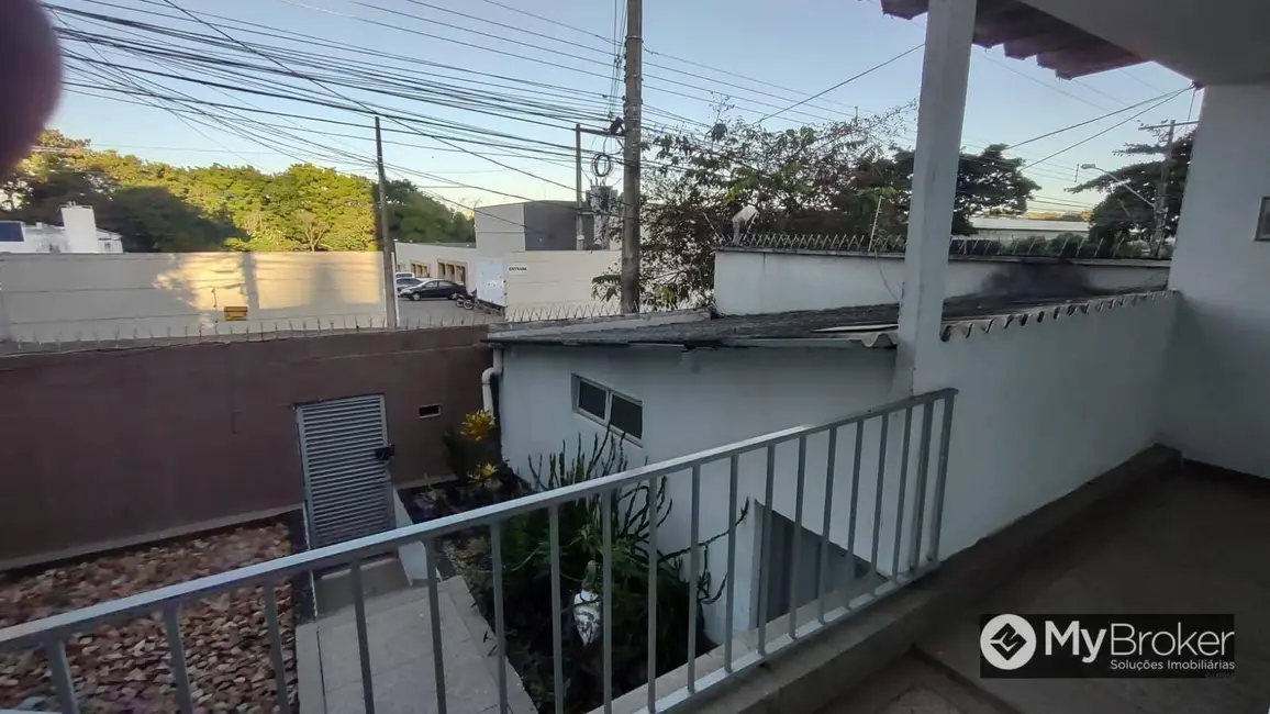 Casa com 3 quartos à venda, 374m2 em Setor Bueno, Goiania - GO - imagem 3 Foto 3 de Casa com 3 quartos à venda, 374m2 em Setor Bueno, Goiania - GO