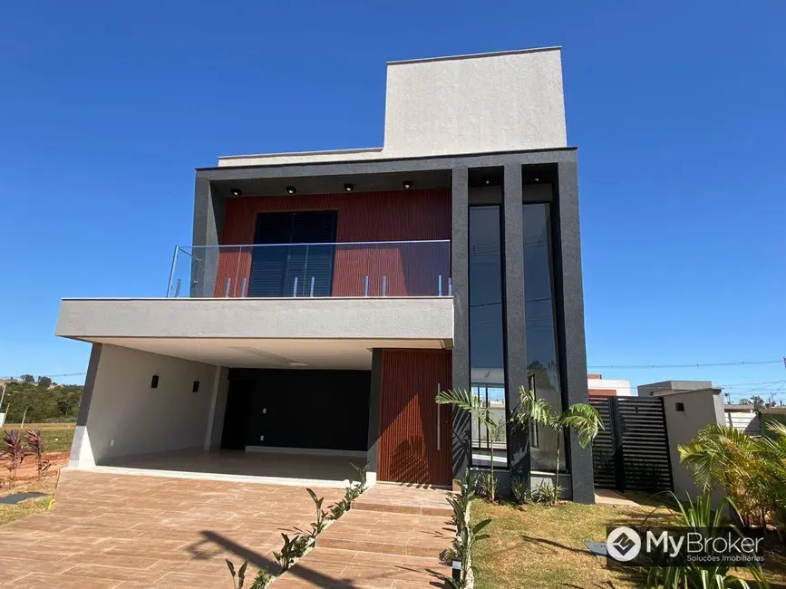 Foto 2 de Sobrado com 3 quartos à venda, 302m2 em Senador Canedo - GO