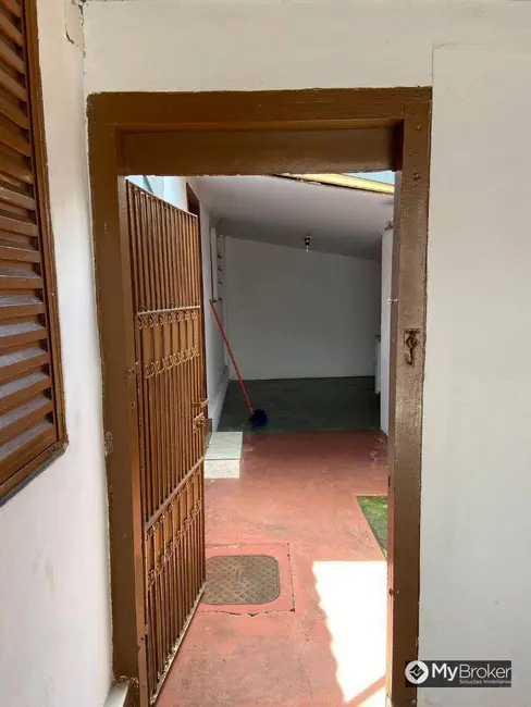 Casa à venda, 450m2 em Setor Centro Oeste, Goiania - GO - imagem 3 Foto 3 de Casa à venda, 450m2 em Setor Centro Oeste, Goiania - GO