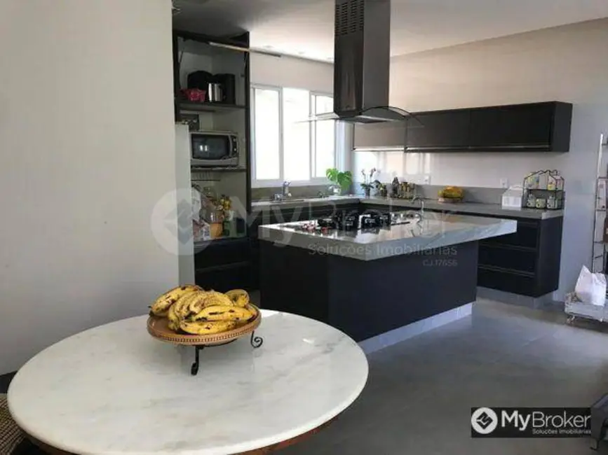 Foto 1 de Sobrado com 4 quartos à venda, 442m2 em Jardins Verona, Goiania - GO