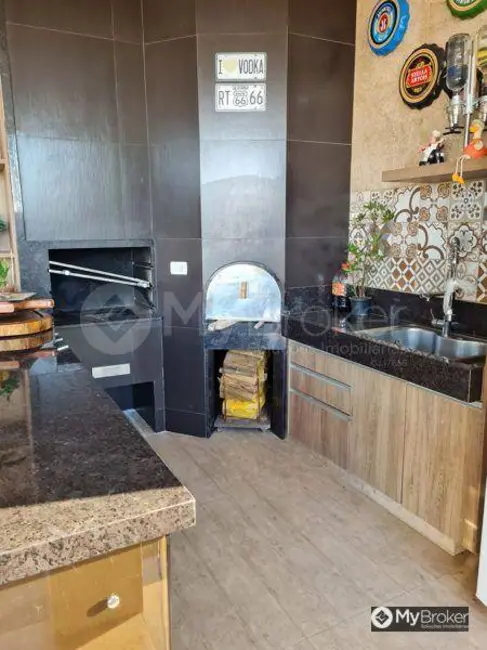 Foto 2 de Sobrado com 5 quartos à venda, 380m2 em Jardins Verona, Goiania - GO