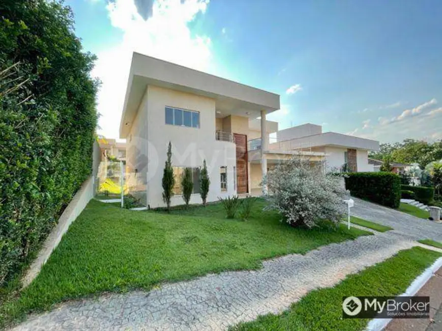 Sobrado com 4 quartos à venda, 369m2 em Jardins Paris, Goiania - GO - imagem 1 Foto 1 de Sobrado com 4 quartos à venda, 369m2 em Jardins Paris, Goiania - GO