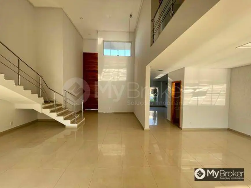 Sobrado com 4 quartos à venda, 369m2 em Jardins Paris, Goiania - GO - imagem 5 Foto 5 de Sobrado com 4 quartos à venda, 369m2 em Jardins Paris, Goiania - GO