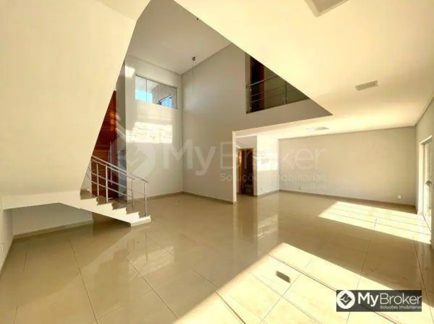 Sobrado com 4 quartos à venda, 369m2 em Jardins Paris, Goiania - GO - imagem 7 Foto 7 de Sobrado com 4 quartos à venda, 369m2 em Jardins Paris, Goiania - GO