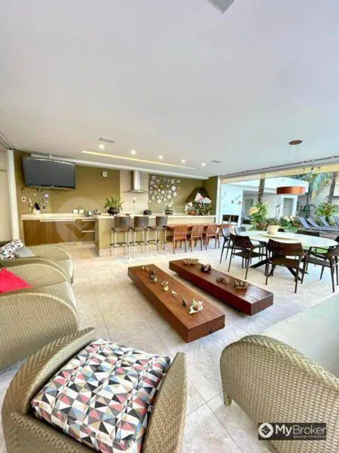 Sobrado com 4 quartos à venda, 648m2 em Jardins Paris, Goiania - GO - imagem 4 Foto 4 de Sobrado com 4 quartos à venda, 648m2 em Jardins Paris, Goiania - GO