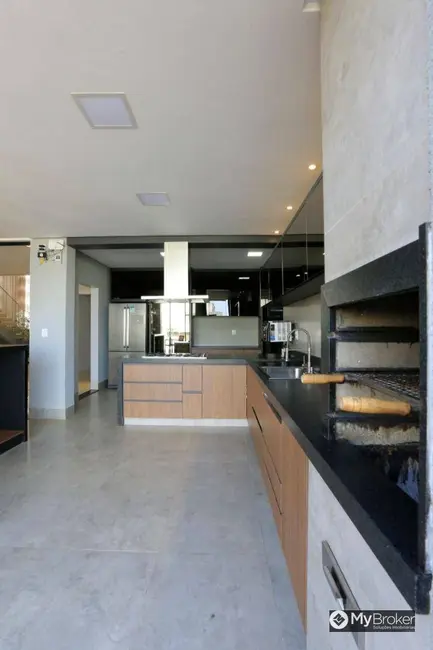 Sobrado com 3 quartos à venda, 570m2 em Residencial Parque Mendanha, Goiania - GO - imagem 2 Foto 2 de Sobrado com 3 quartos à venda, 570m2 em Residencial Parque Mendanha, Goiania - GO